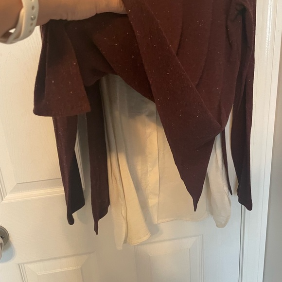 Beautiful, comfortable and elegant nursing top. - Picture 3 of 4